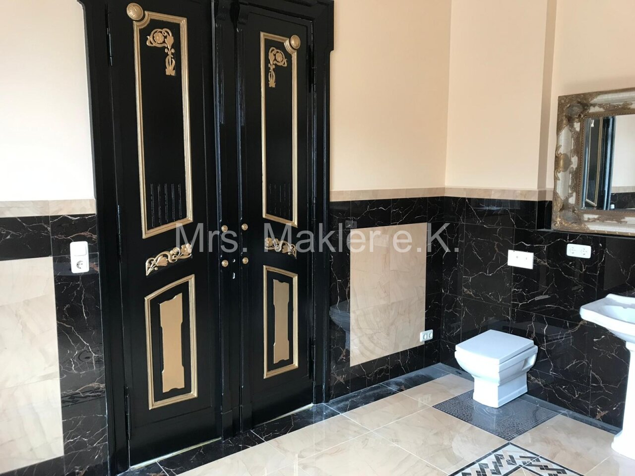 EG Masterbadezimmer 